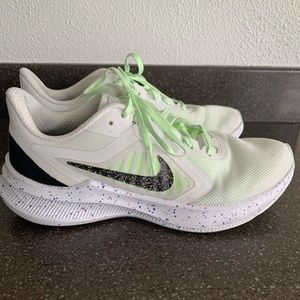 Nike // lime green and white speckled sneakers